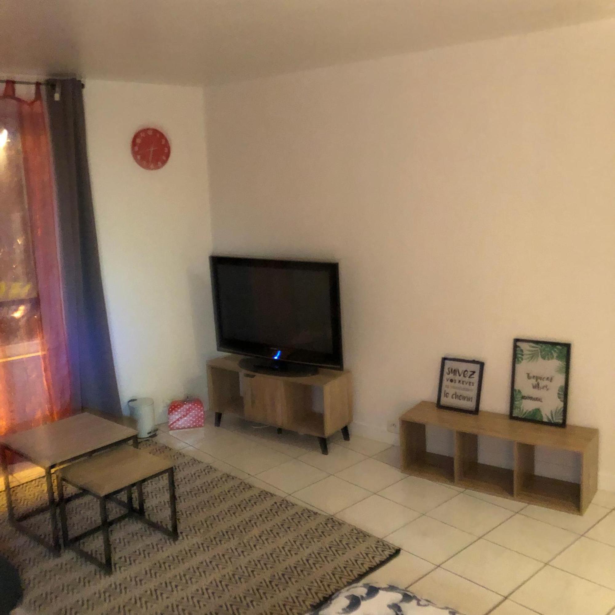 T2 Cosy Corbeil Gare Apartment Luaran gambar